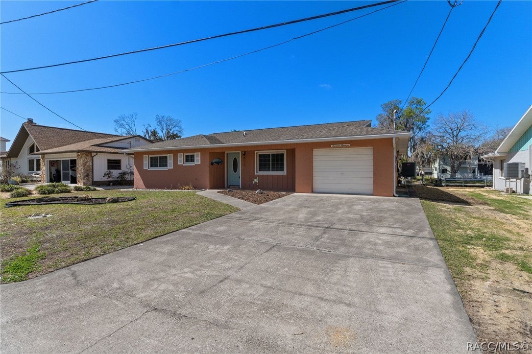 1400 1400 SE 5th Avenue, Crystal River, Florida, 34429, USA, 3 Bedrooms Bedrooms, ,2 BathroomsBathrooms,Residential,For Sale,1400 SE 5th Avenue,852812
