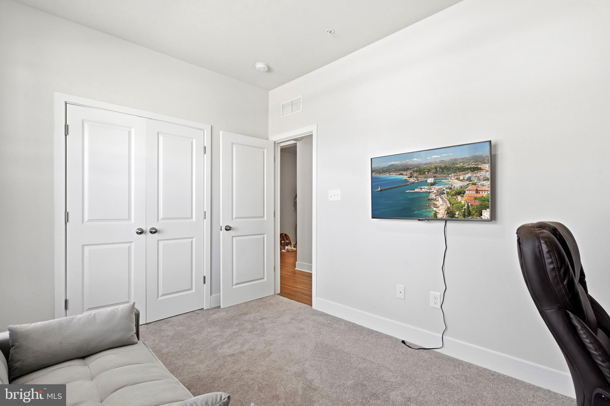 HOME SWEET HOME! Like new beauty situated on a corner lot, in sought – image 8