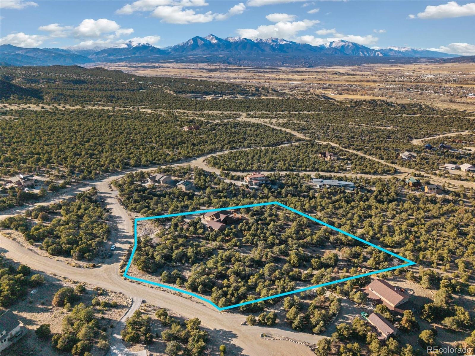 Mountain Contemporary Living with Big Views in Cherokee Heights. Set o – image 41