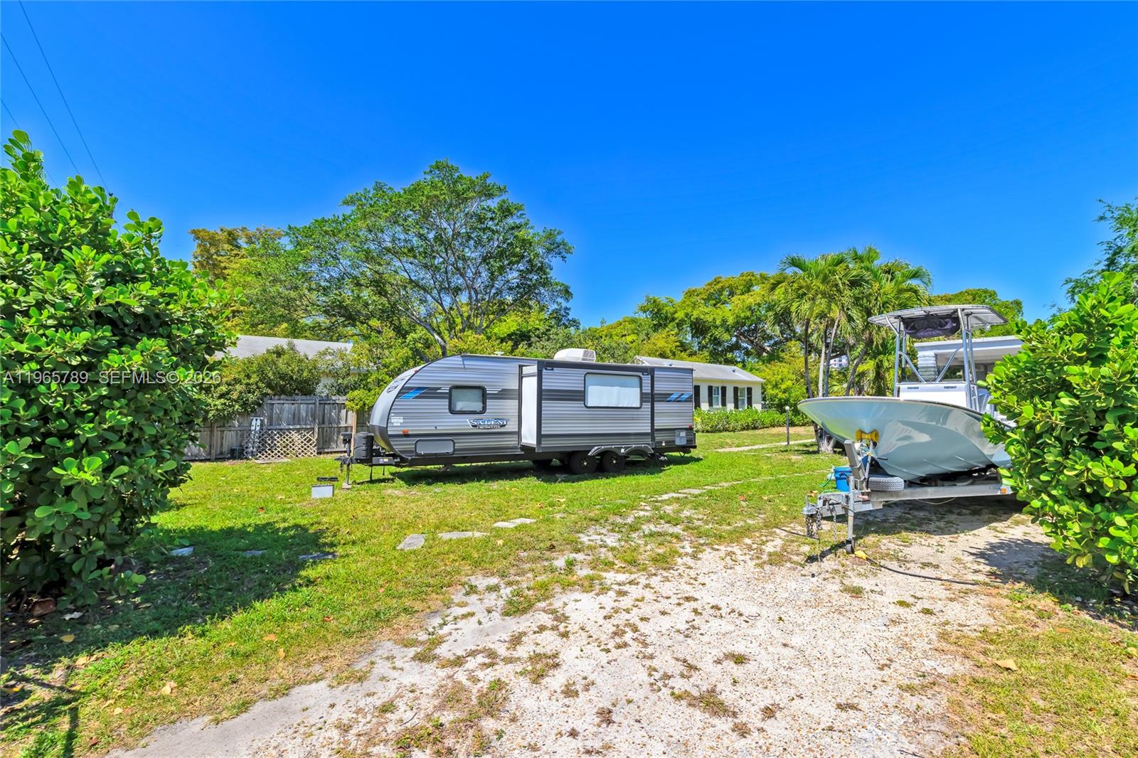 1946 1946 Madison St, Hollywood, Florida, 33020, USA, 2 Bedrooms Bedrooms, ,2 BathroomsBathrooms,Residential,For Sale,1946 Madison St,A11965789