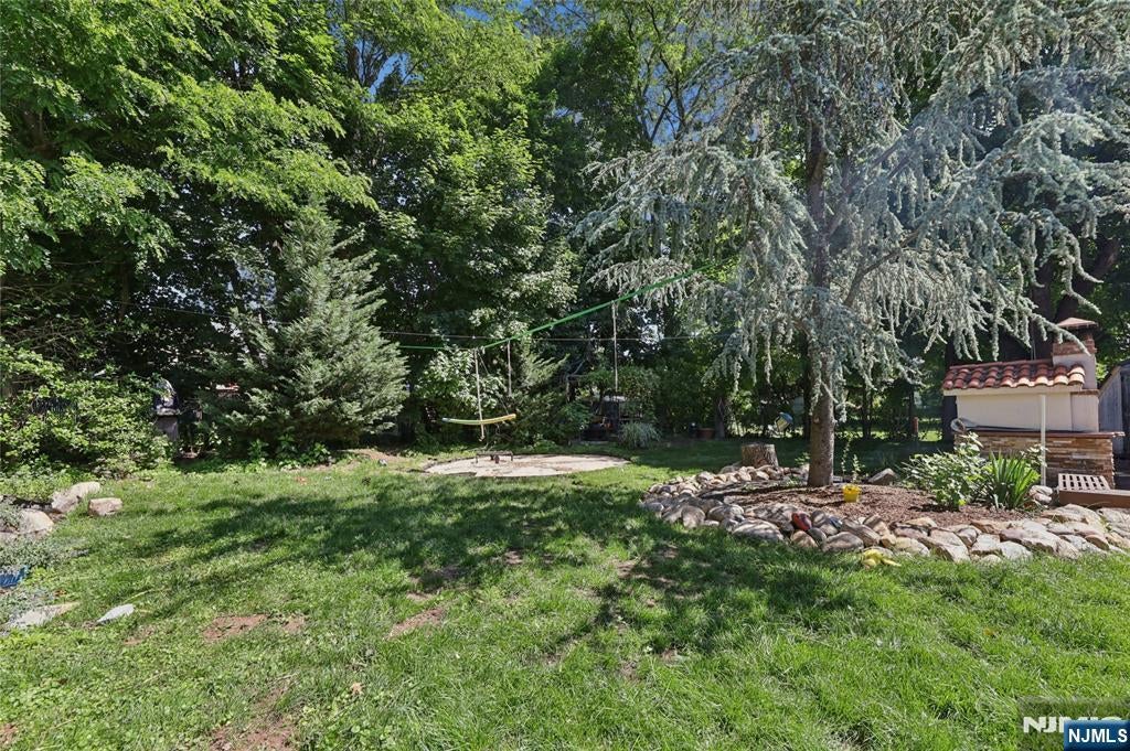 29-07 Fair Lawn Avenue, Fair Lawn, New Jersey, 07410, USA, 4 Bedrooms Bedrooms, ,4 BathroomsBathrooms,Residential,For Sale,29-07 Fair Lawn Avenue,26016016