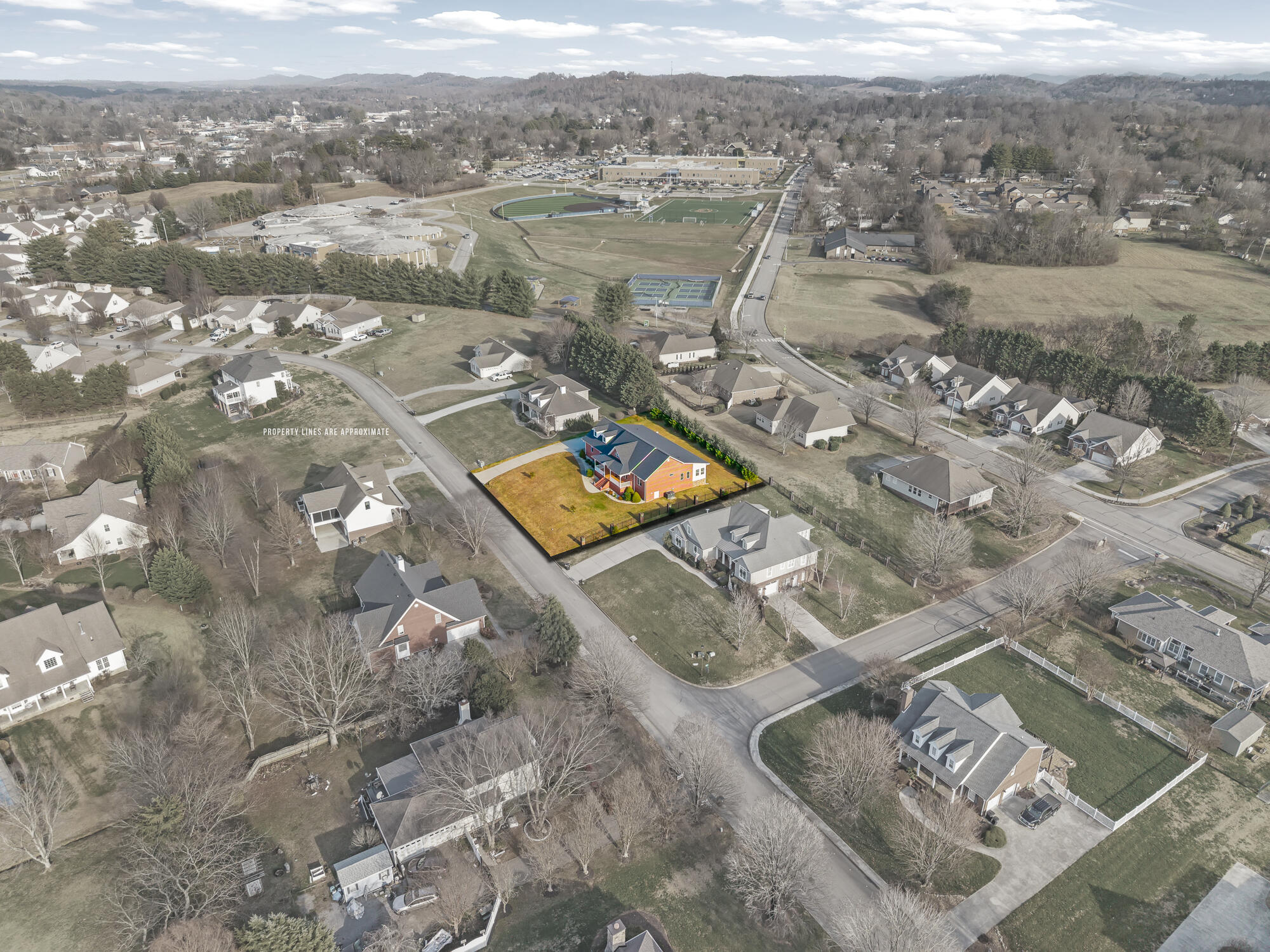 504 504 Lynnwood Drive, Athens, Tennessee, 37303, USA, 4 Bedrooms Bedrooms, ,4 BathroomsBathrooms,Residential,For Sale,504 Lynnwood Drive,20260134