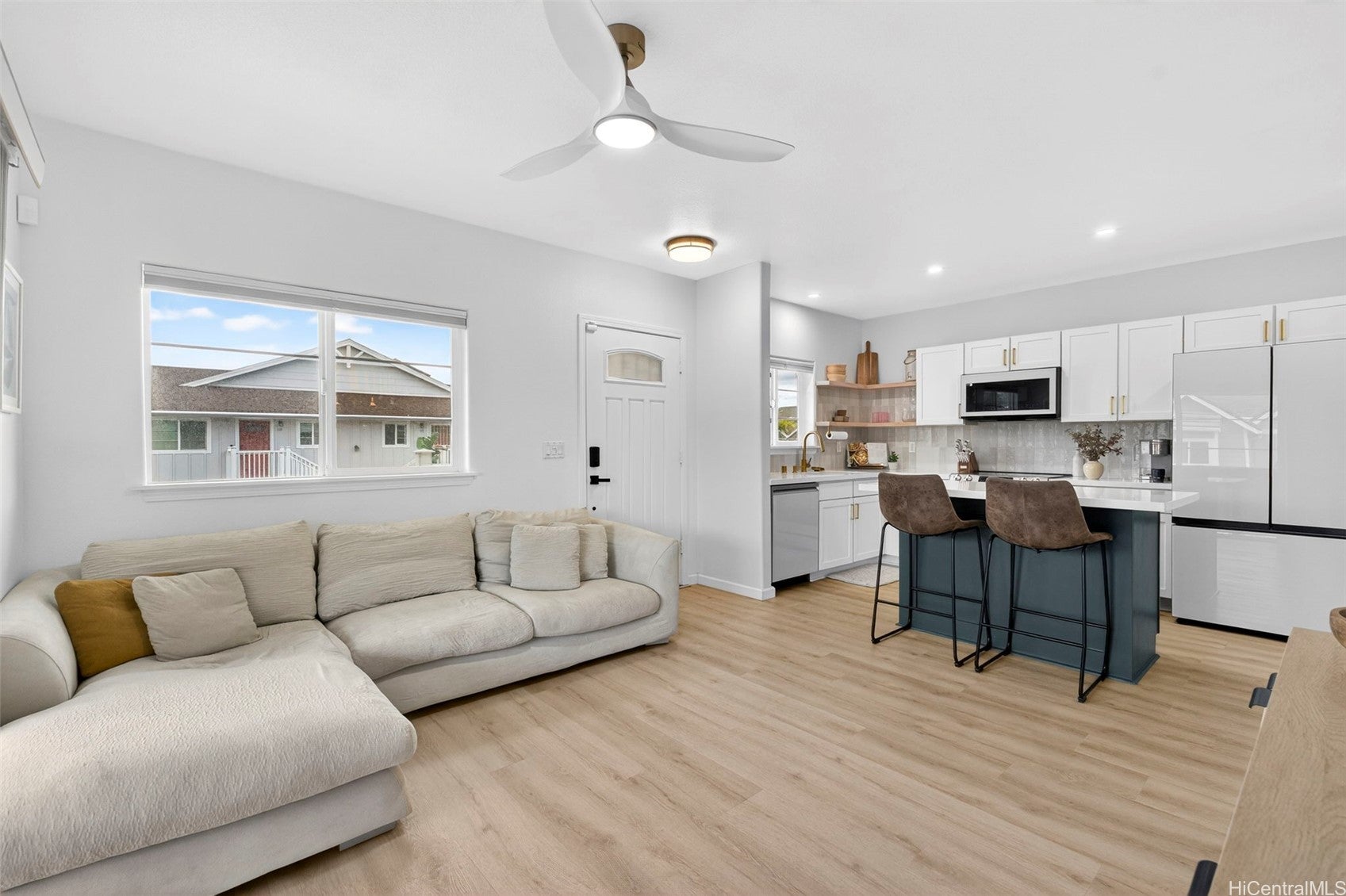 Welcome home to this inviting 3 bedroom, 2 bathroom townhome located i – image 2