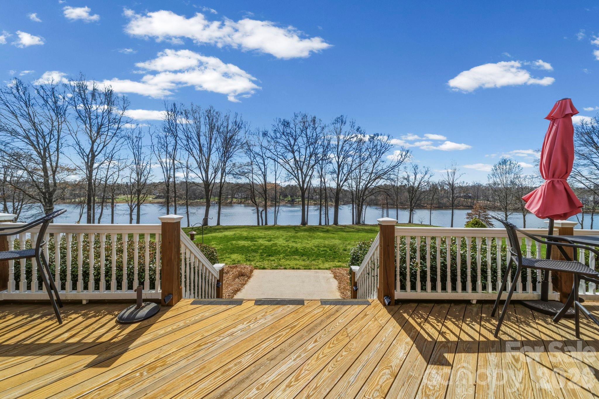 1132 1132 Village Lake Drive, Monroe, North Carolina, 28110, USA, 4 Bedrooms Bedrooms, ,4 BathroomsBathrooms,Residential,For Sale,1132 Village Lake Drive,4363478