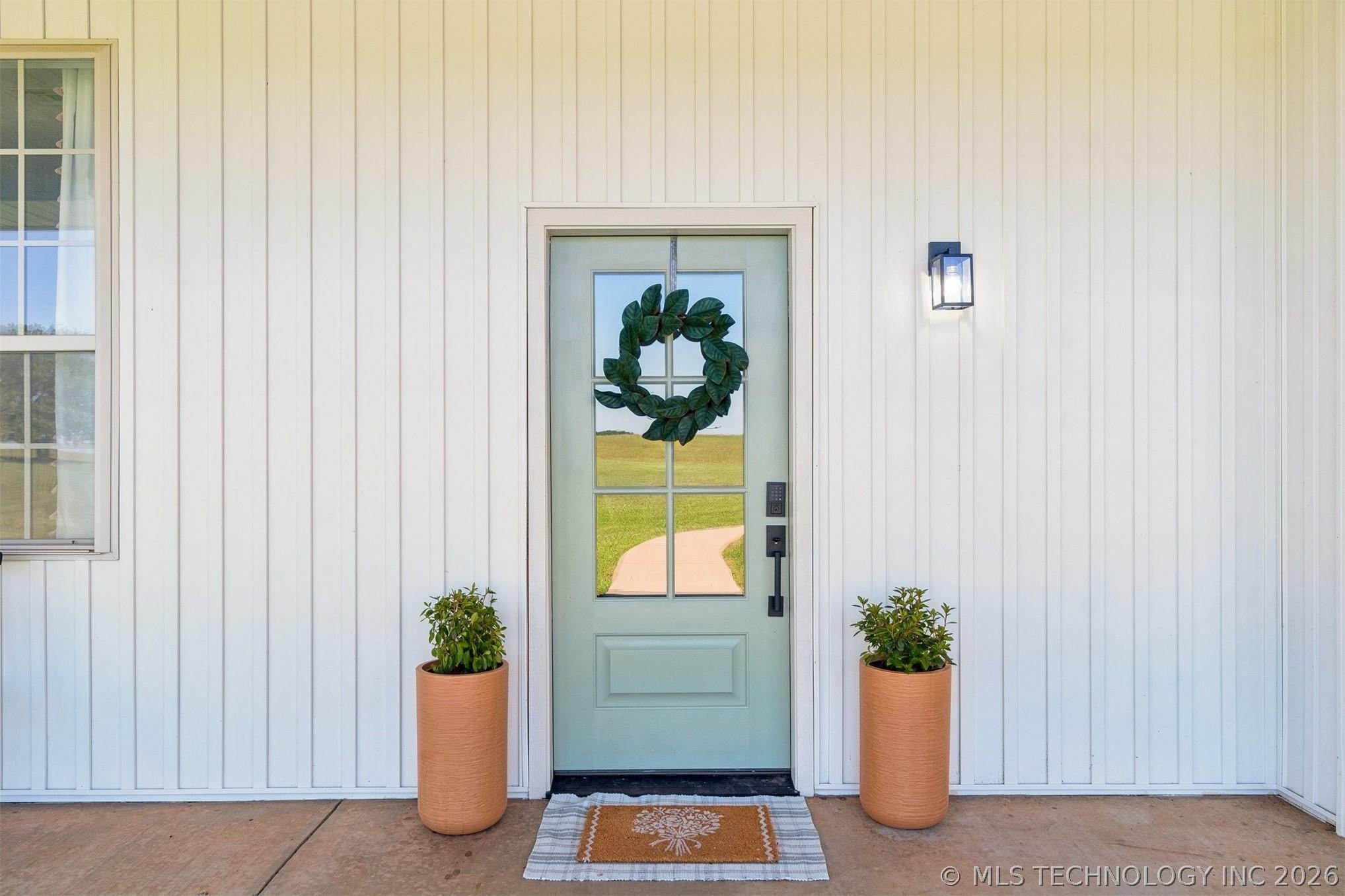 Country Luxury at Its Finest! Nestled on 18 breathtaking acres with pa – image 9