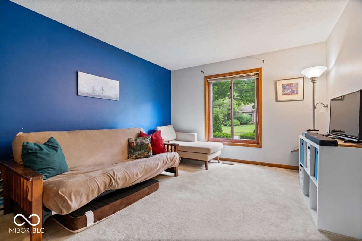 Updates galore in desirable Feather Cove III! Nestled on a half-acre w – image 27