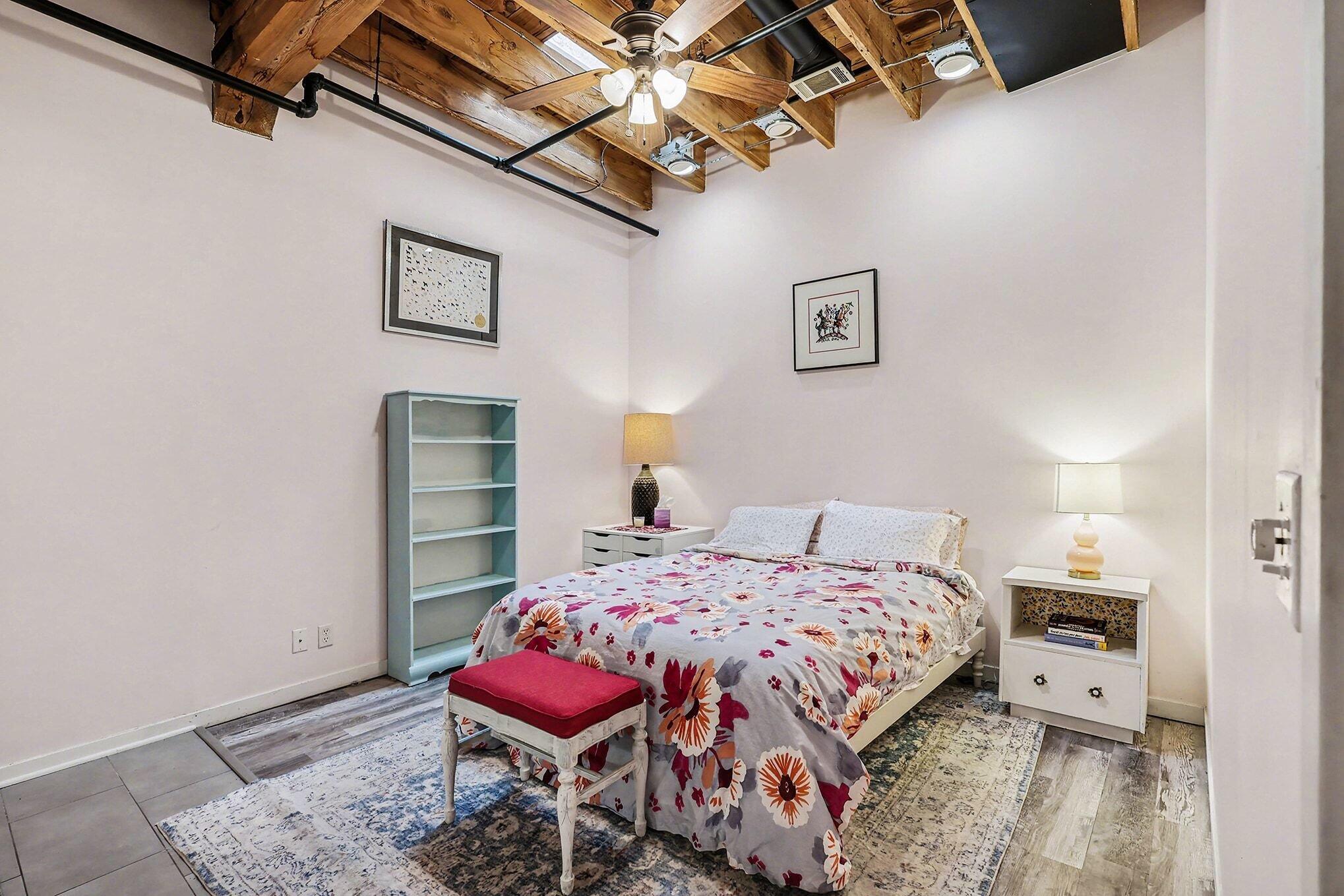 INVESTMENT OPPORTUNITY!! One of Grand Havens most prestigious properti – image 20