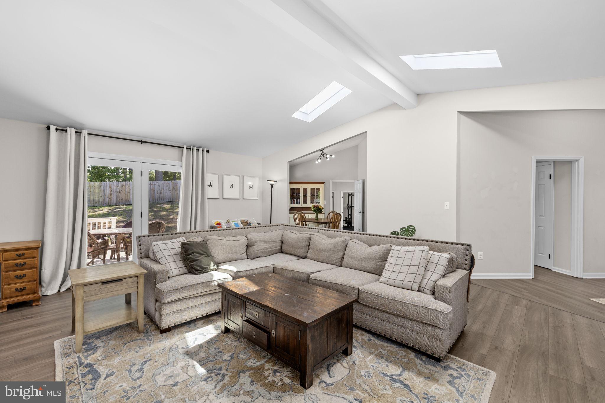 One of a kind property in North Stafford! Fully redone rambler with LV – image 5