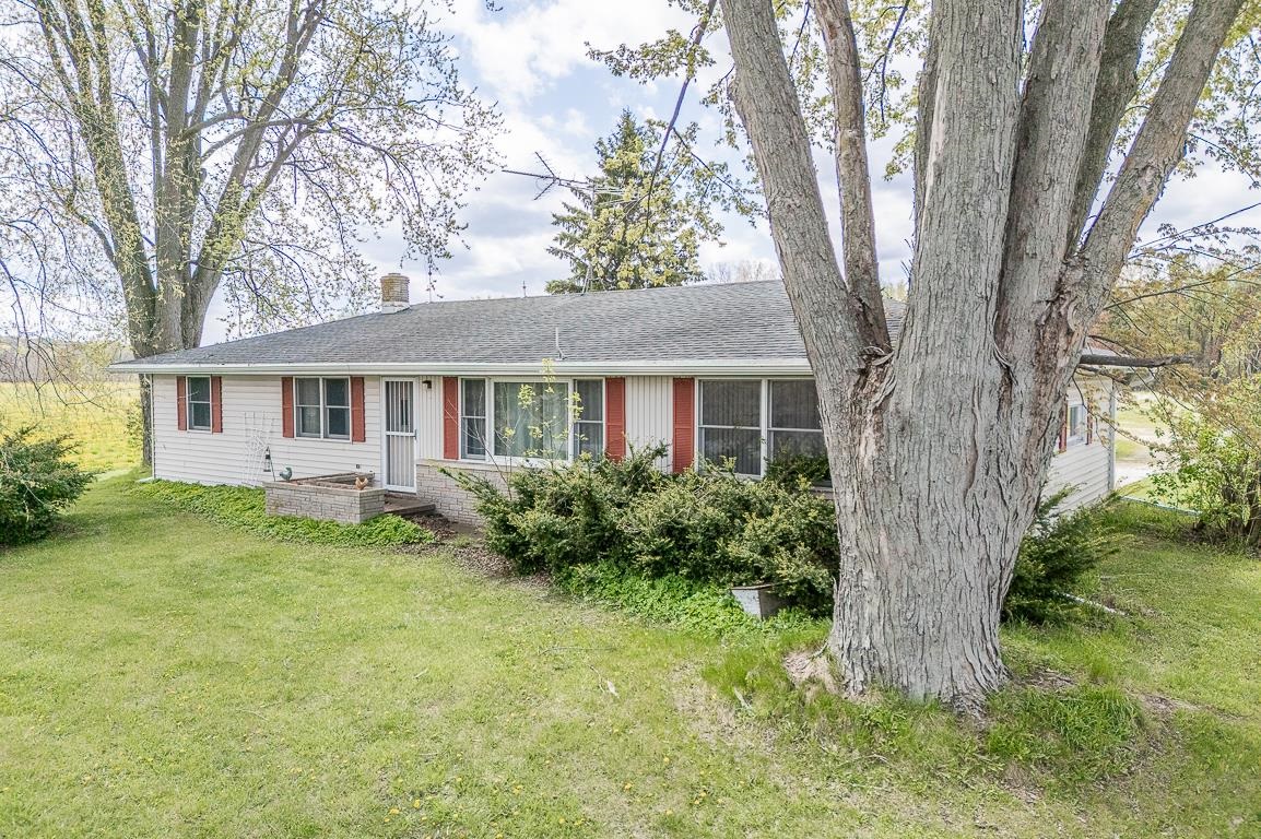 N5201 Lower Road, Shiocton, Wisconsin, 54170-9132, USA, 3 Bedrooms Bedrooms, ,2 BathroomsBathrooms,Residential,For Sale,N5201 Lower Road,86ab8ace-a03c-4b7b-9366-5f3e37