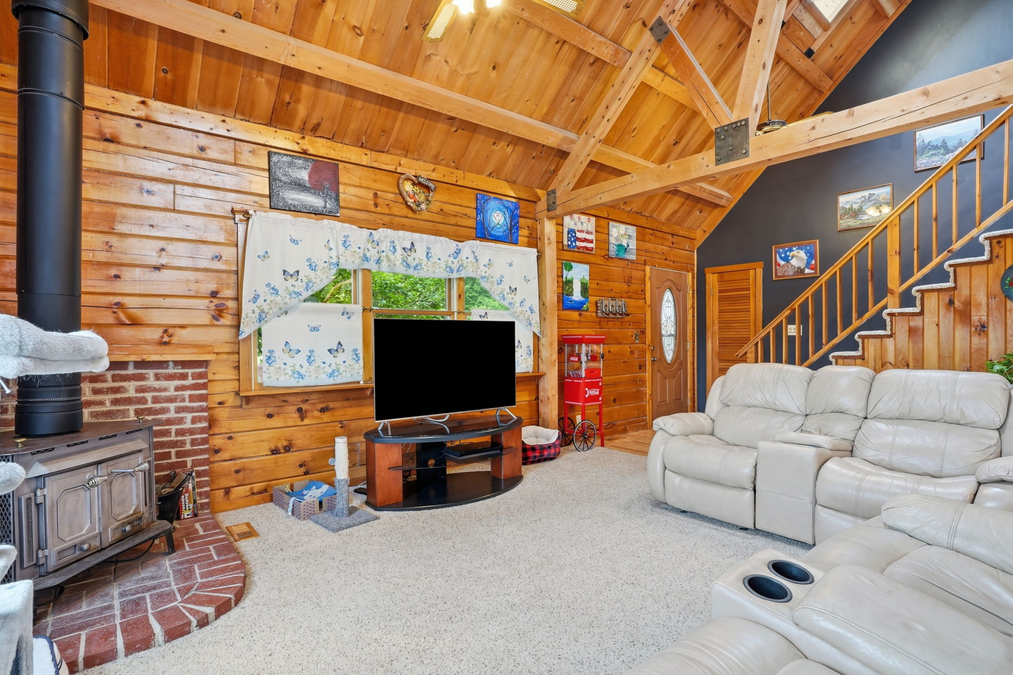 Log Cabin Retreat on 5 AcresEscape to your own private oasis tucked aw – image 10