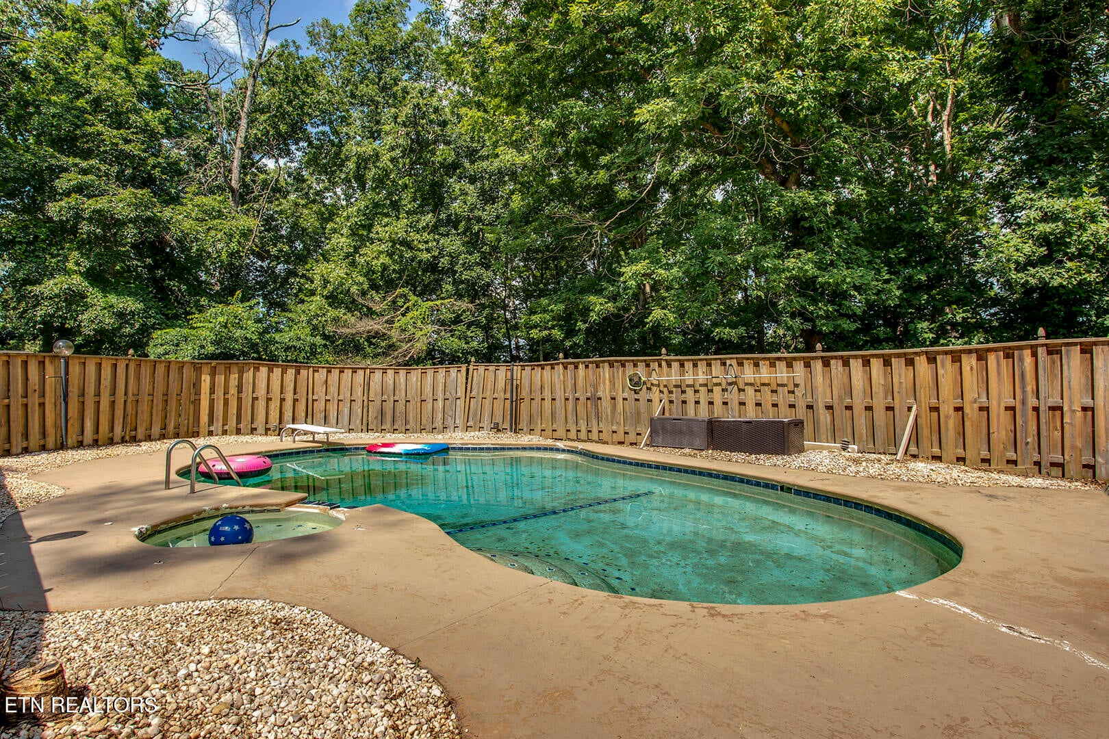 Are you looking for a wonderful home in a desired subdivision in a gre – image 58