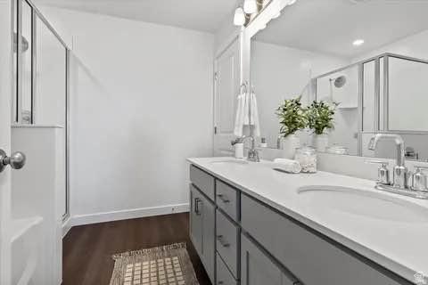 Dont miss this opportunity to own a newer 5-bedroom, 3-bath home in Ea – image 9
