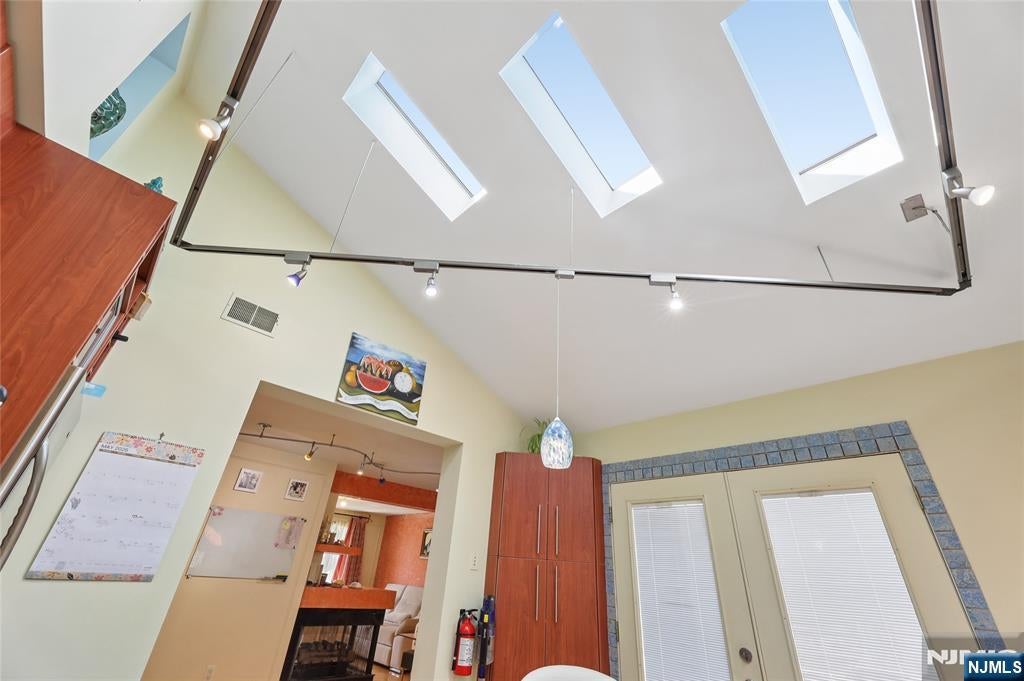 29-07 Fair Lawn Avenue, Fair Lawn, New Jersey, 07410, USA, 4 Bedrooms Bedrooms, ,4 BathroomsBathrooms,Residential,For Sale,29-07 Fair Lawn Avenue,26016016