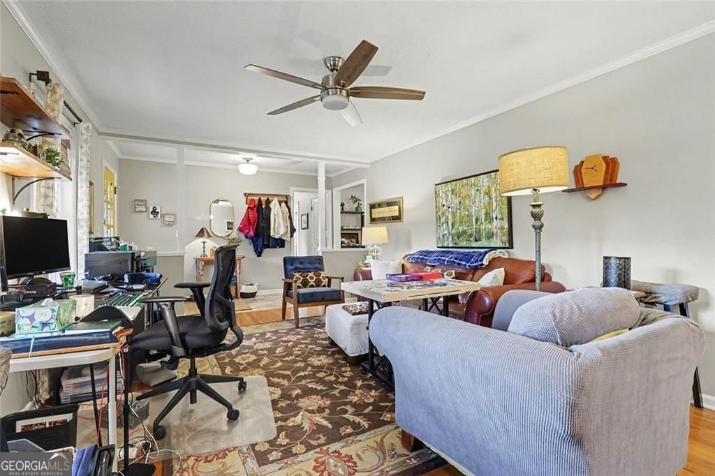 Beautifully updated and ideally located in the heart of Dunwoody, this – image 6