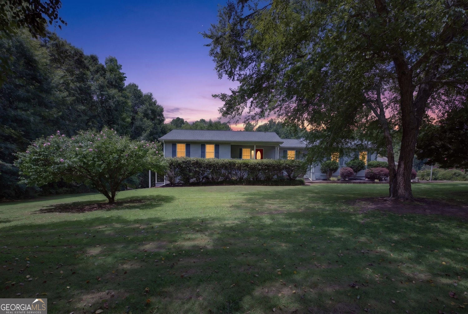 Welcome to your own private retreat in Palmetto, Georgia! Situated on – image 3