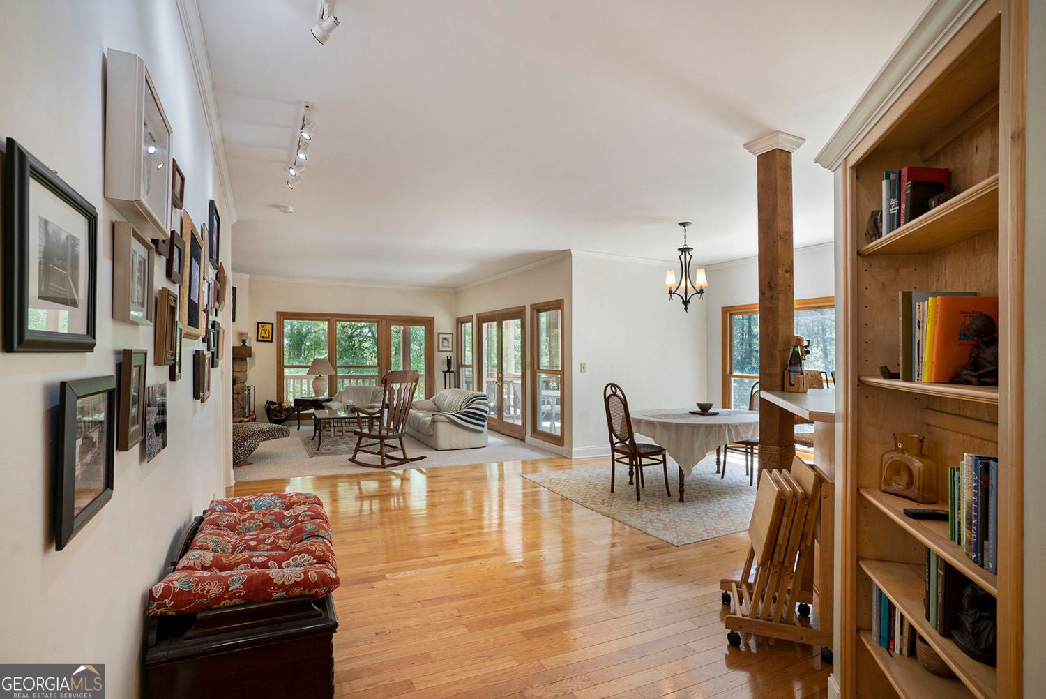 Experience the epitome of country living on this expansive 10+ acre pr – image 5