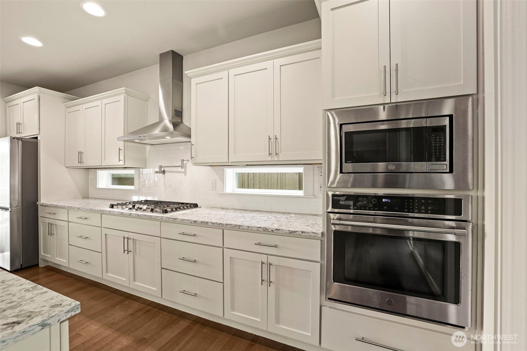 Welcome to this beautifully designed Sagebrook Lane home in Bothell Ca – image 8