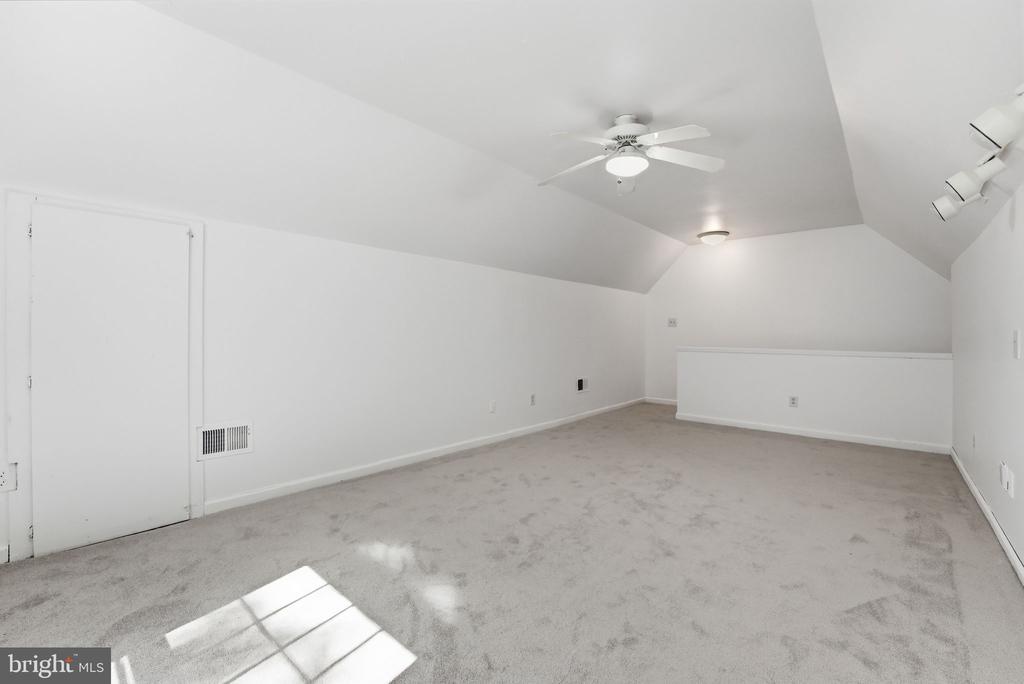 4145 4145 Running Quail Trail, Amissville, Virginia, 20106, USA, 3 Bedrooms Bedrooms, ,4 BathroomsBathrooms,Residential,For Sale,4145 Running Quail Trail,a0101371-3b9d-4316-80f8-affb95