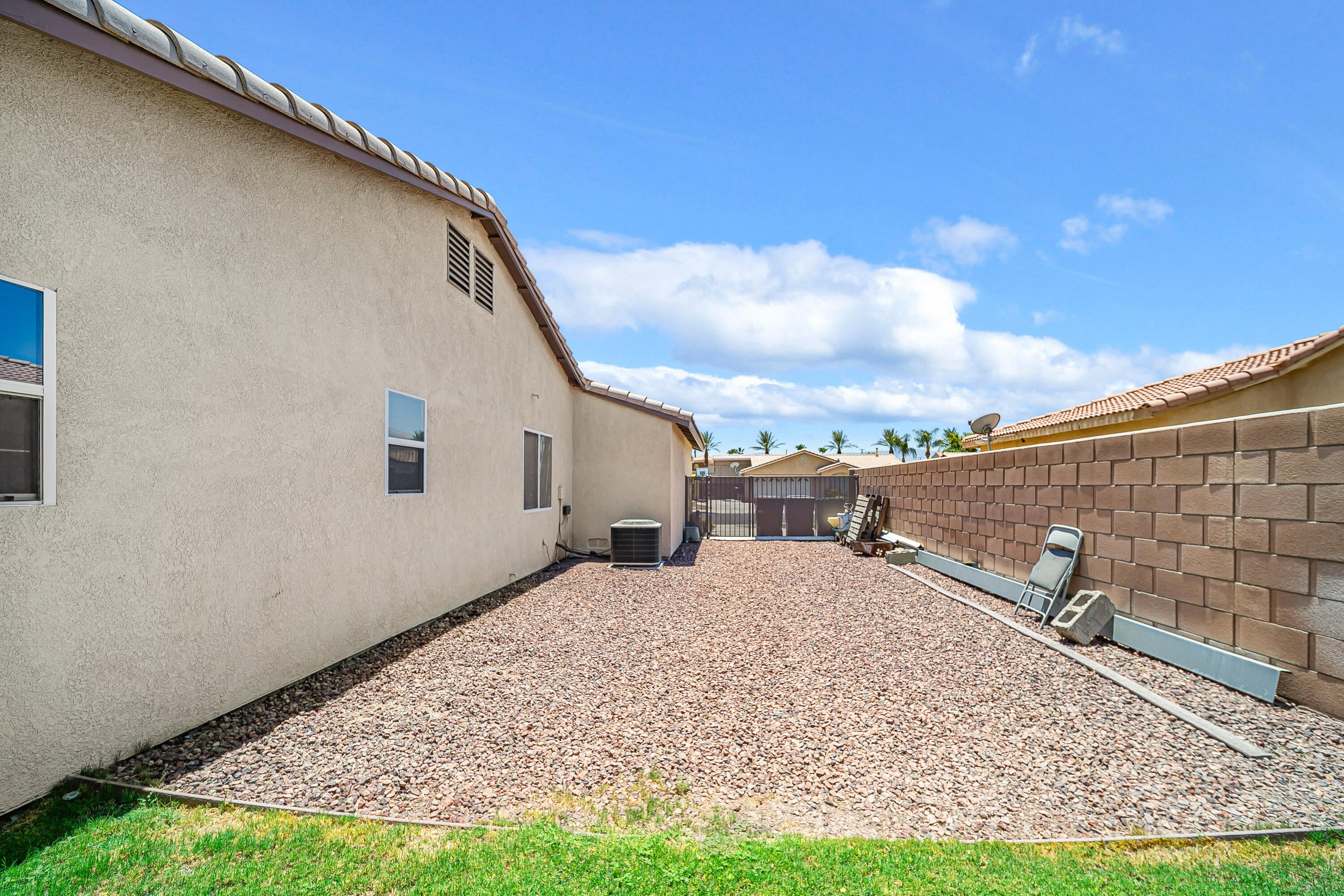 Welcome to this beautiful home in the highly desirable Villa Montego c – image 35