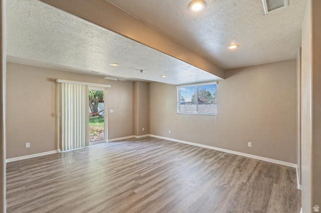 Welcome to 595 Banbury Circle, a well-maintained split-level home loca – image 14