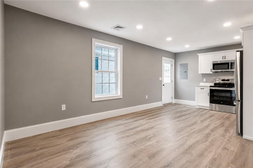 63 63 Balch St, Pawtucket, Rhode Island, 02861, USA, 5 Bedrooms Bedrooms, ,3 BathroomsBathrooms,Residential,For Sale,63 Balch St,12ce0c36-870b-4741-959b-f07586