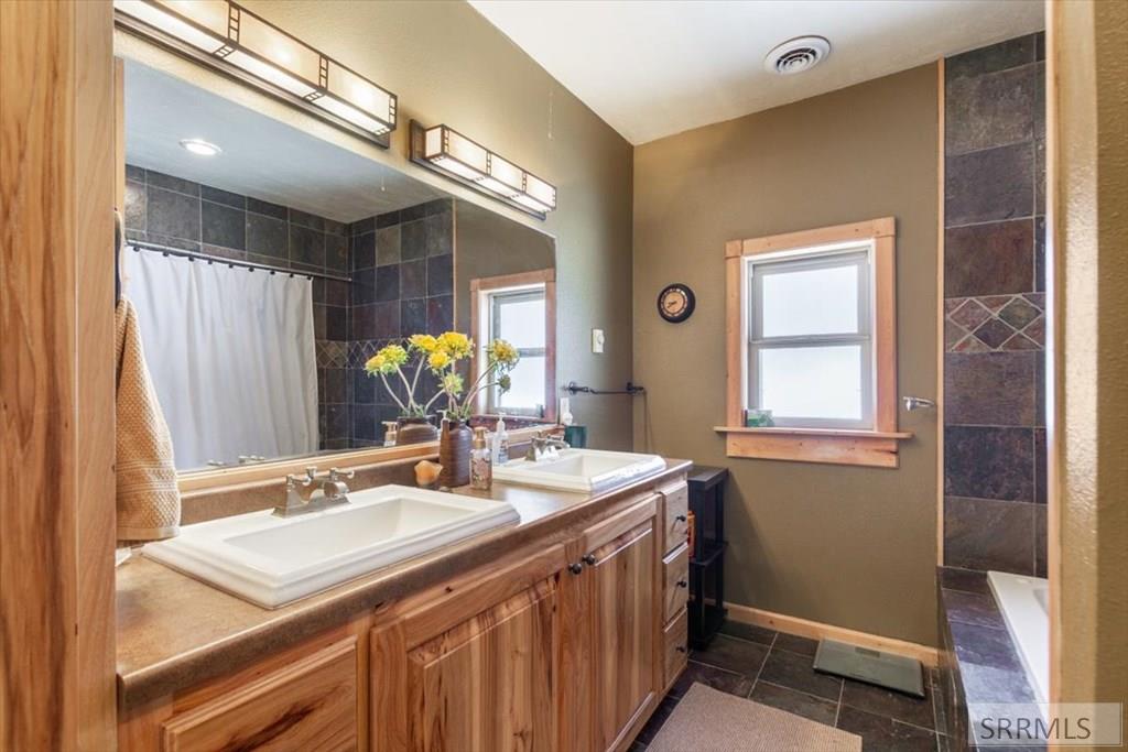 3883/3872 Lake Shore Drive, ISLAND PARK, Idaho, 83429, USA, 3 Bedrooms Bedrooms, ,3 BathroomsBathrooms,Residential,For Sale,3883/3872 Lake Shore Drive,2184558
