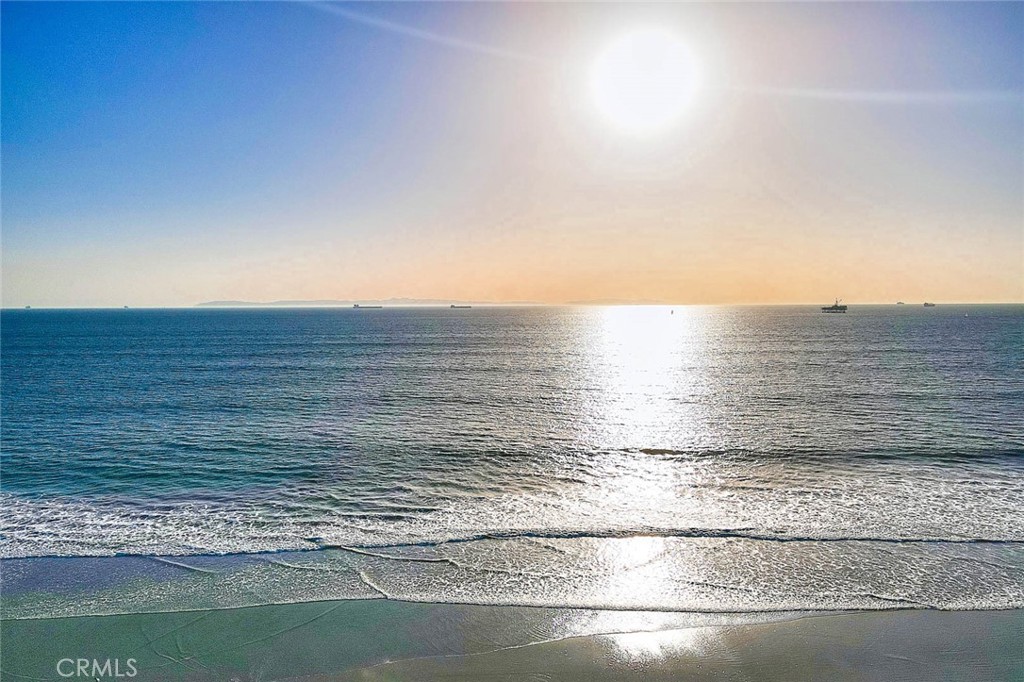 99 99 A Surfside, Surfside, California, 90743, USA, 4 Bedrooms Bedrooms, ,4 BathroomsBathrooms,Residential,For Sale,99 A Surfside,CV26025098