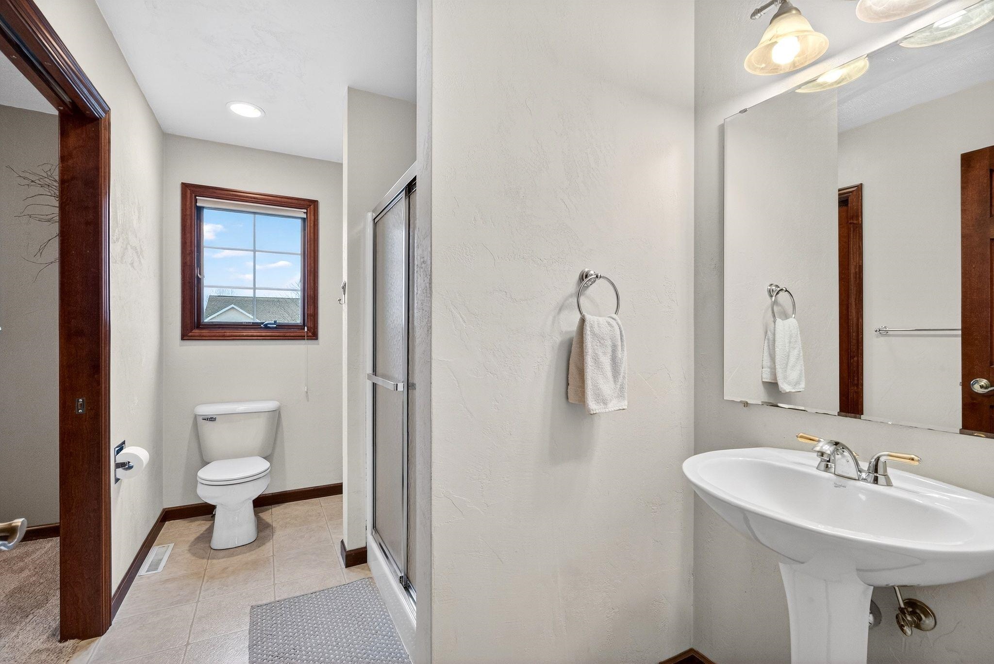 3025 3025 White Birch Street, Kaukauna, Wisconsin, 54130-3934, USA, 4 Bedrooms Bedrooms, ,4 BathroomsBathrooms,Residential,For Sale,3025 White Birch Street,50323173