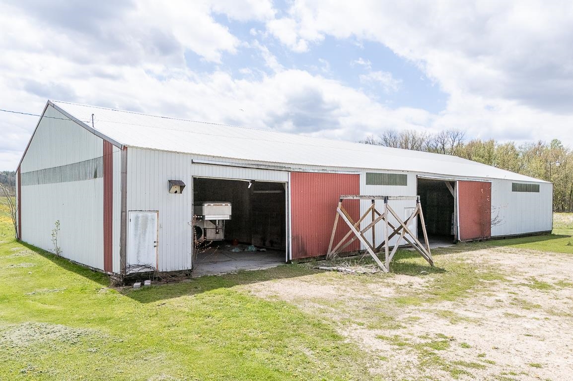 N5201 Lower Road, Shiocton, Wisconsin, 54170-9132, USA, 3 Bedrooms Bedrooms, ,2 BathroomsBathrooms,Residential,For Sale,N5201 Lower Road,86ab8ace-a03c-4b7b-9366-5f3e37
