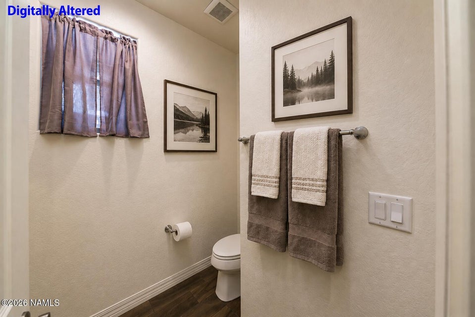 Mountain views, dual primary suites, and Flagstaff living at its fines – image 22