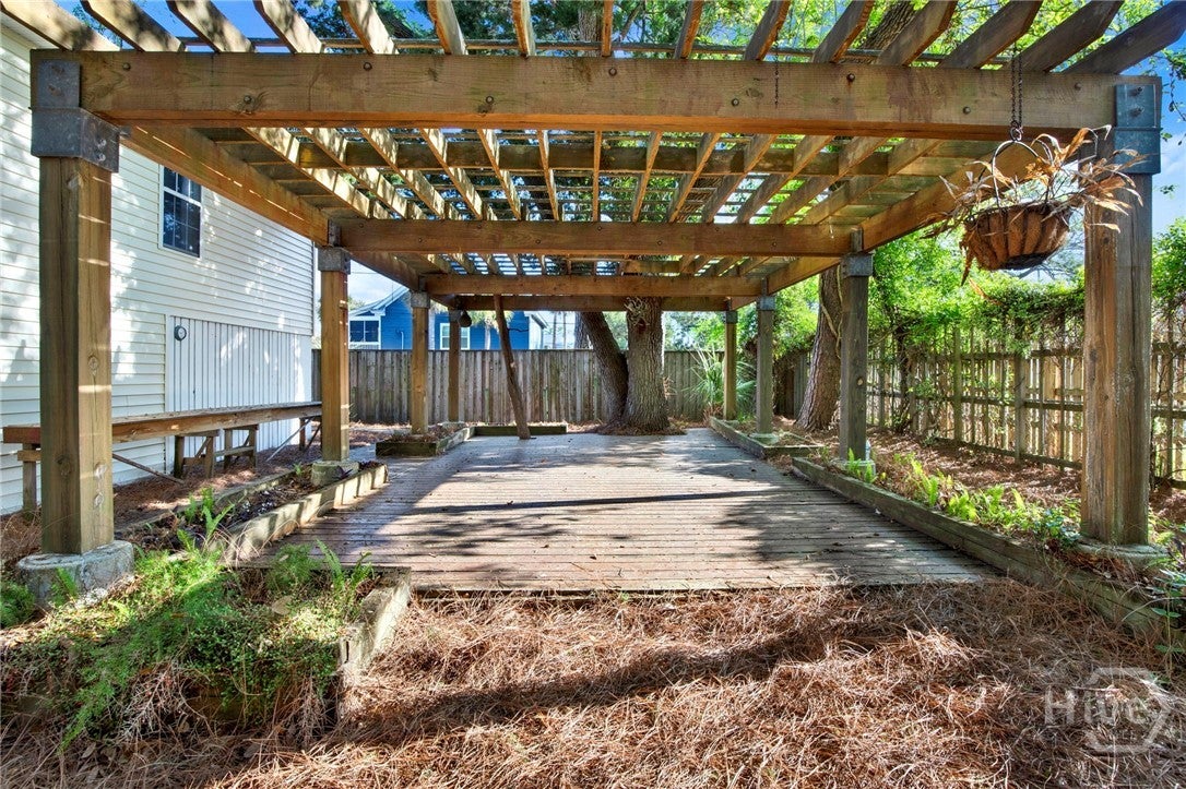 Located in the heart of Tybee Island, 407 7th Street offers the perfec – image 80