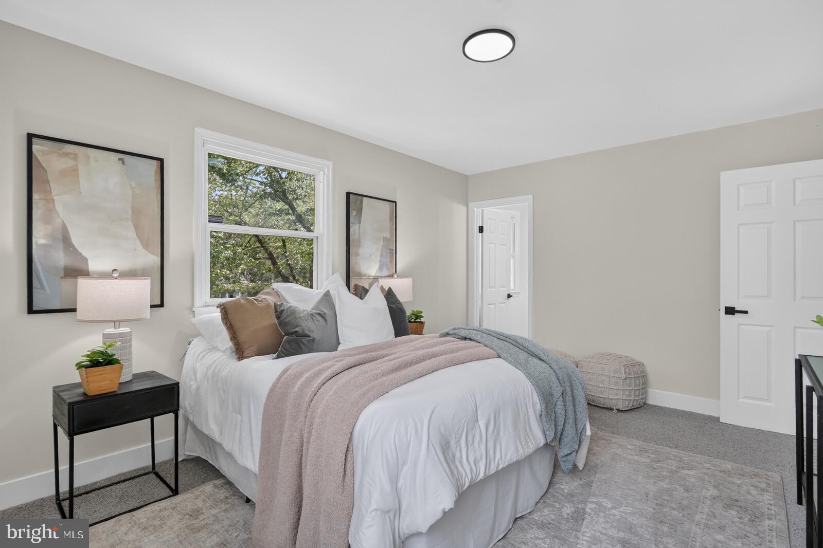 Beautifully Renovated Single-Family Home in Sought-After Kettering – 5 – image 19