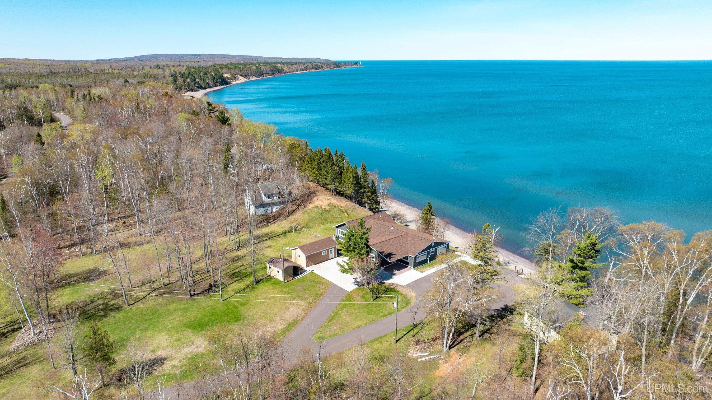 57275 57275 Lakeshore, Calumet, Michigan, 49913, USA, 5 Bedrooms Bedrooms, ,4 BathroomsBathrooms,Residential,For Sale,57275 Lakeshore,992d513c-7705-4ceb-91b6-24d818