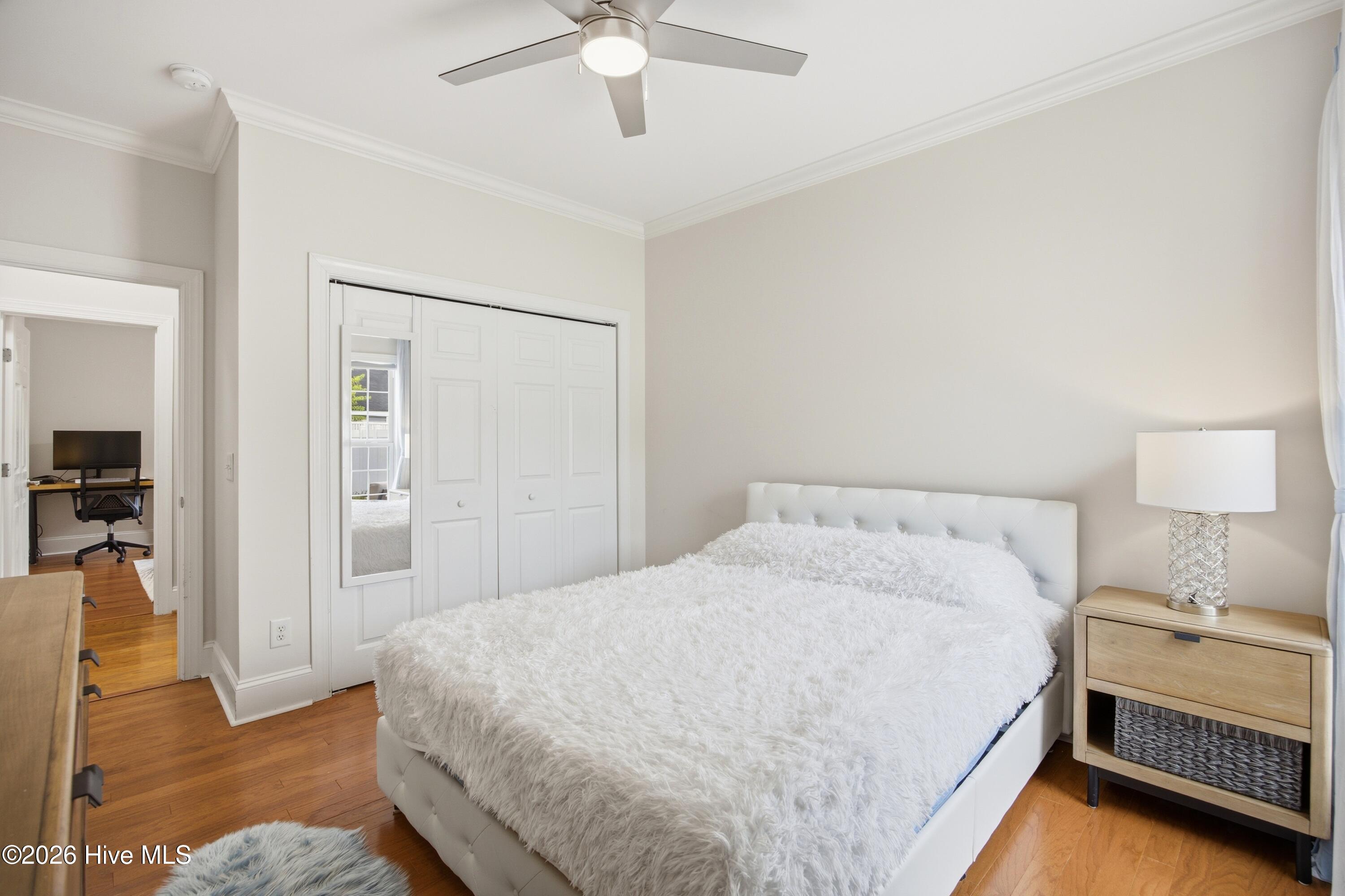 Welcome to this beautifully updated brick home featuring 4 bedrooms an – image 32