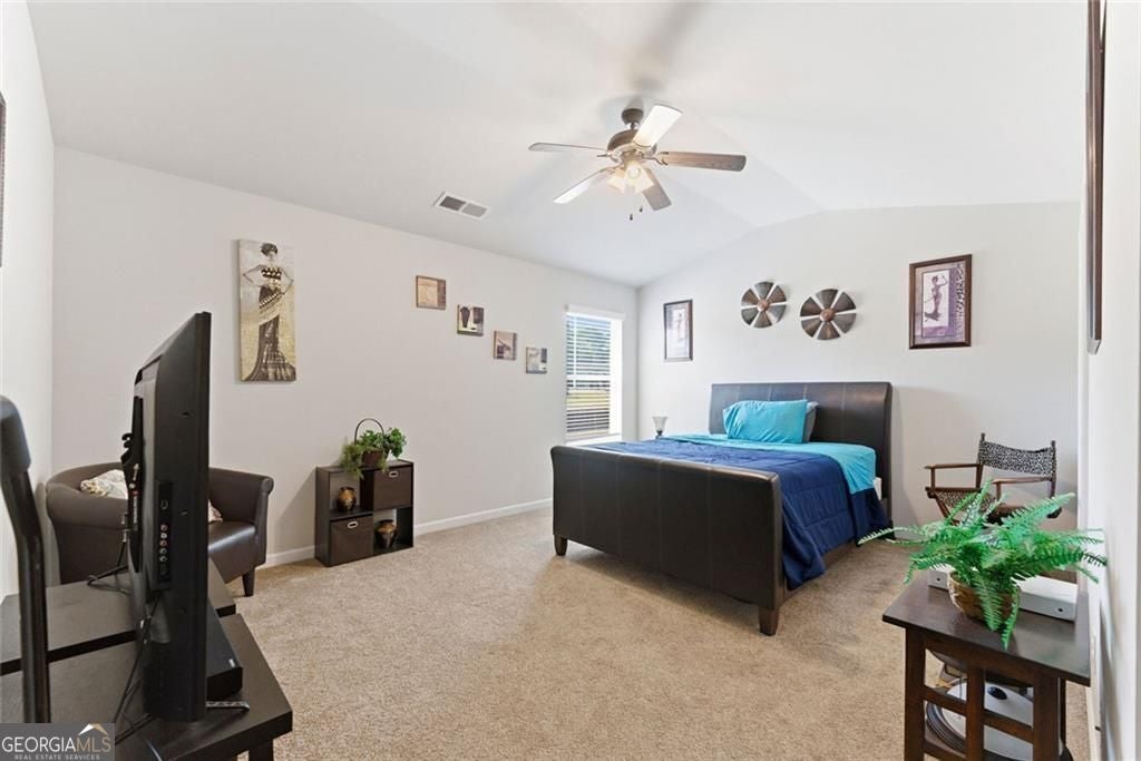 MOTIVATED SELLER/Excuse the packing up activity/Updated pictures comin – image 23
