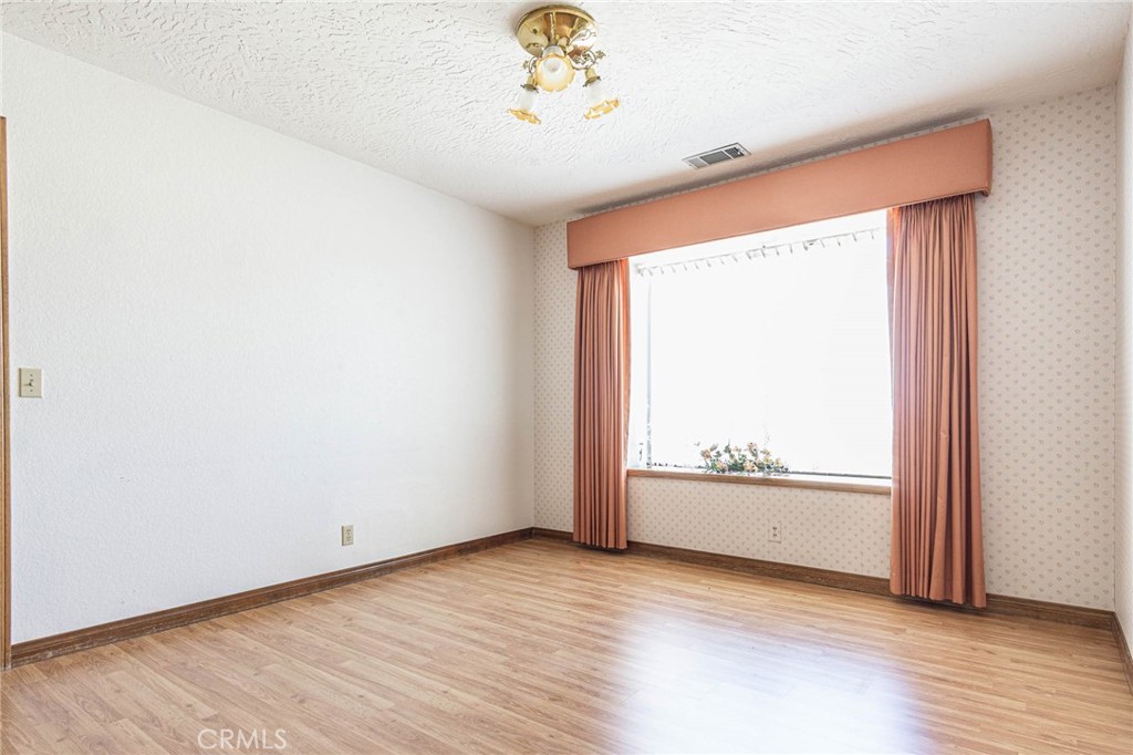 Something is refreshing about a home that actually gives you room to b – image 36