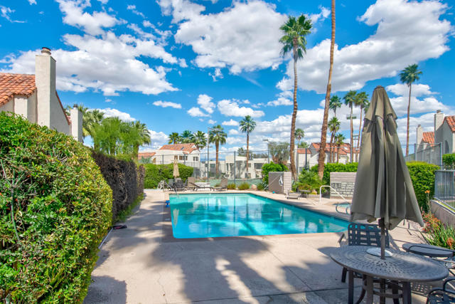 MAJOR PRICE IMPROVEMENT! Located just half a block from the world-clas – image 29