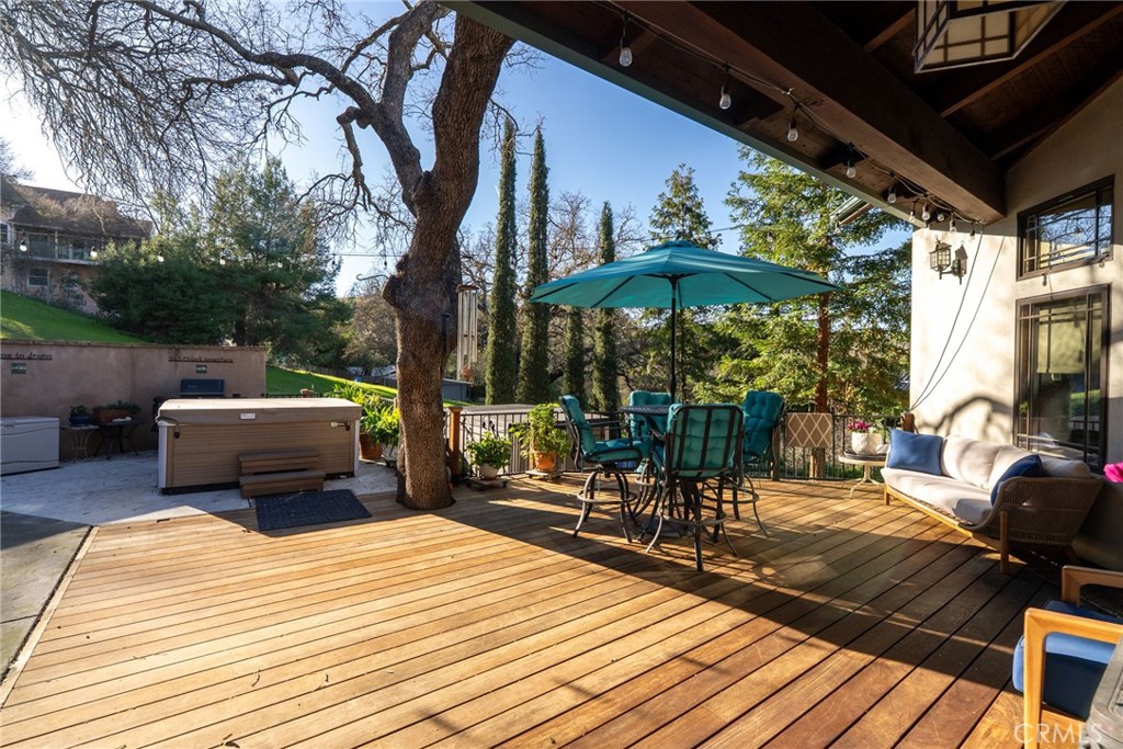 Located on the desirable West Side of Paso Robles, this custom-built 2 – image 38