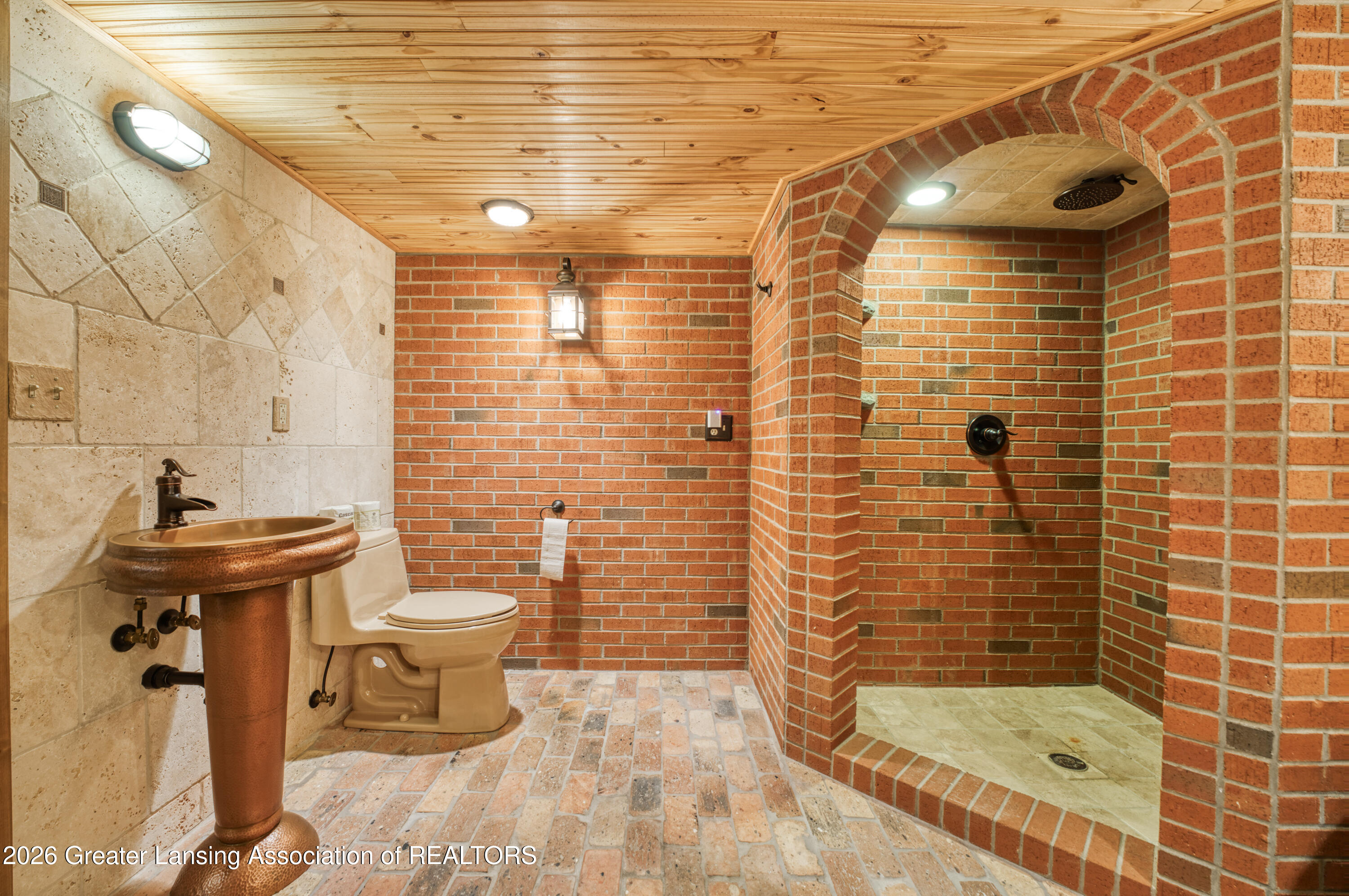 A rare opportunity to score a quintessential Glencairn gem! Gorgeous c – image 51