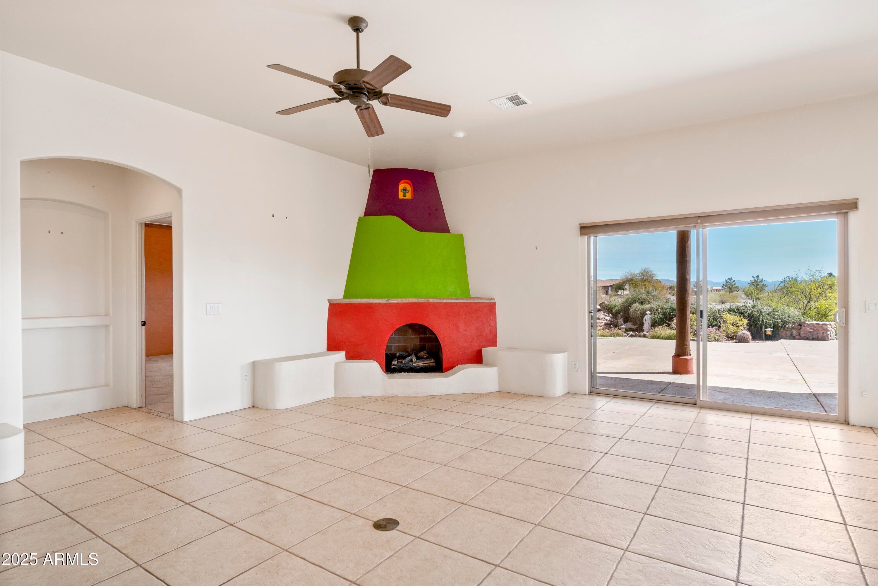 Fresh paint - looks great - Come and See - Luxury Home, acres, and ove – image 10