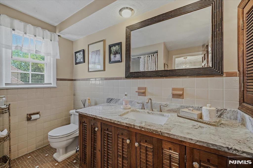 85 85 Stewart, Kearny, New Jersey, 07032, USA, 3 Bedrooms Bedrooms, ,3 BathroomsBathrooms,Residential,For Sale,85 Stewart,26021909