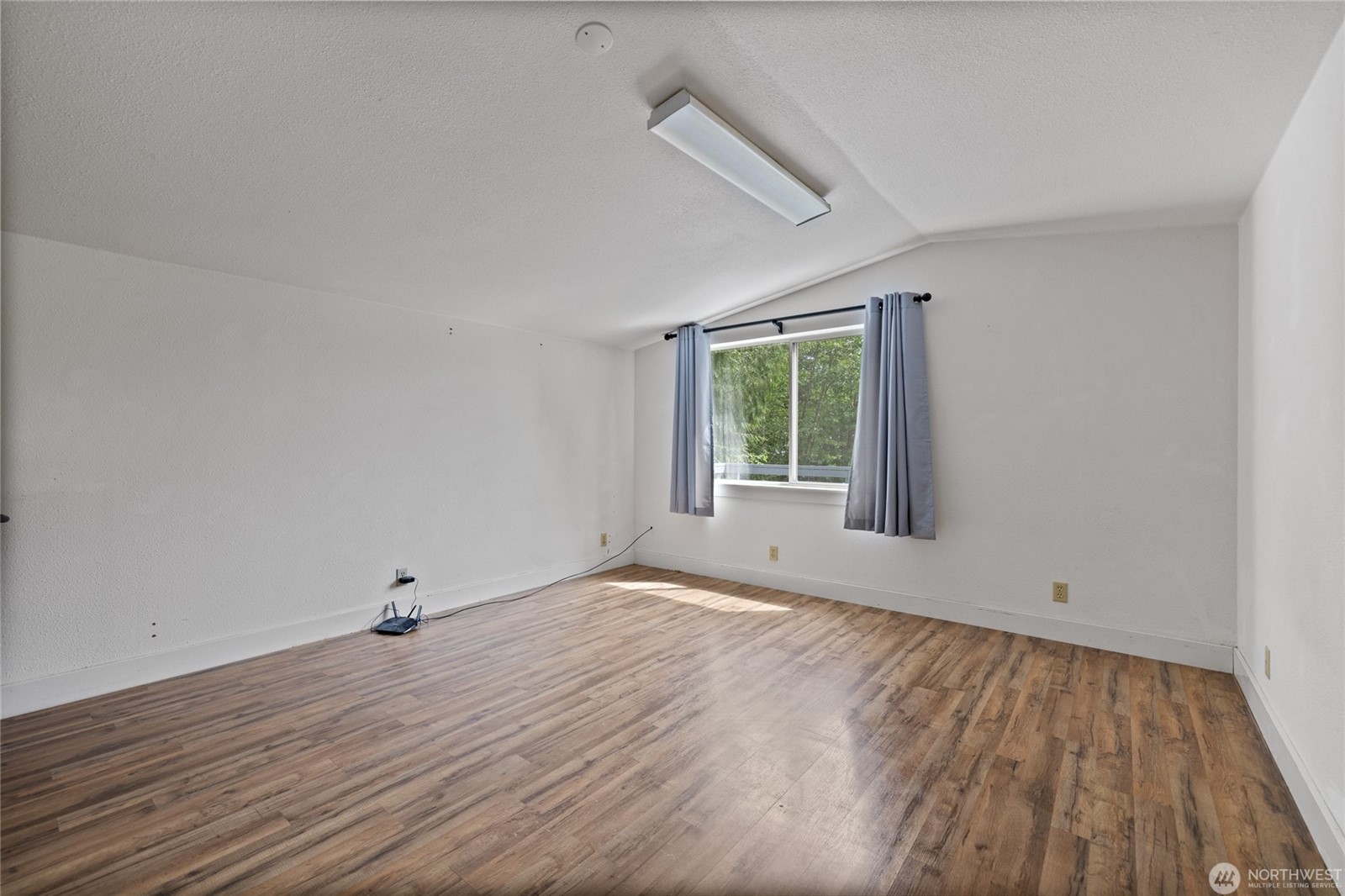 Rare opportunity to enjoy space, flexibility, and income potential on – image 29