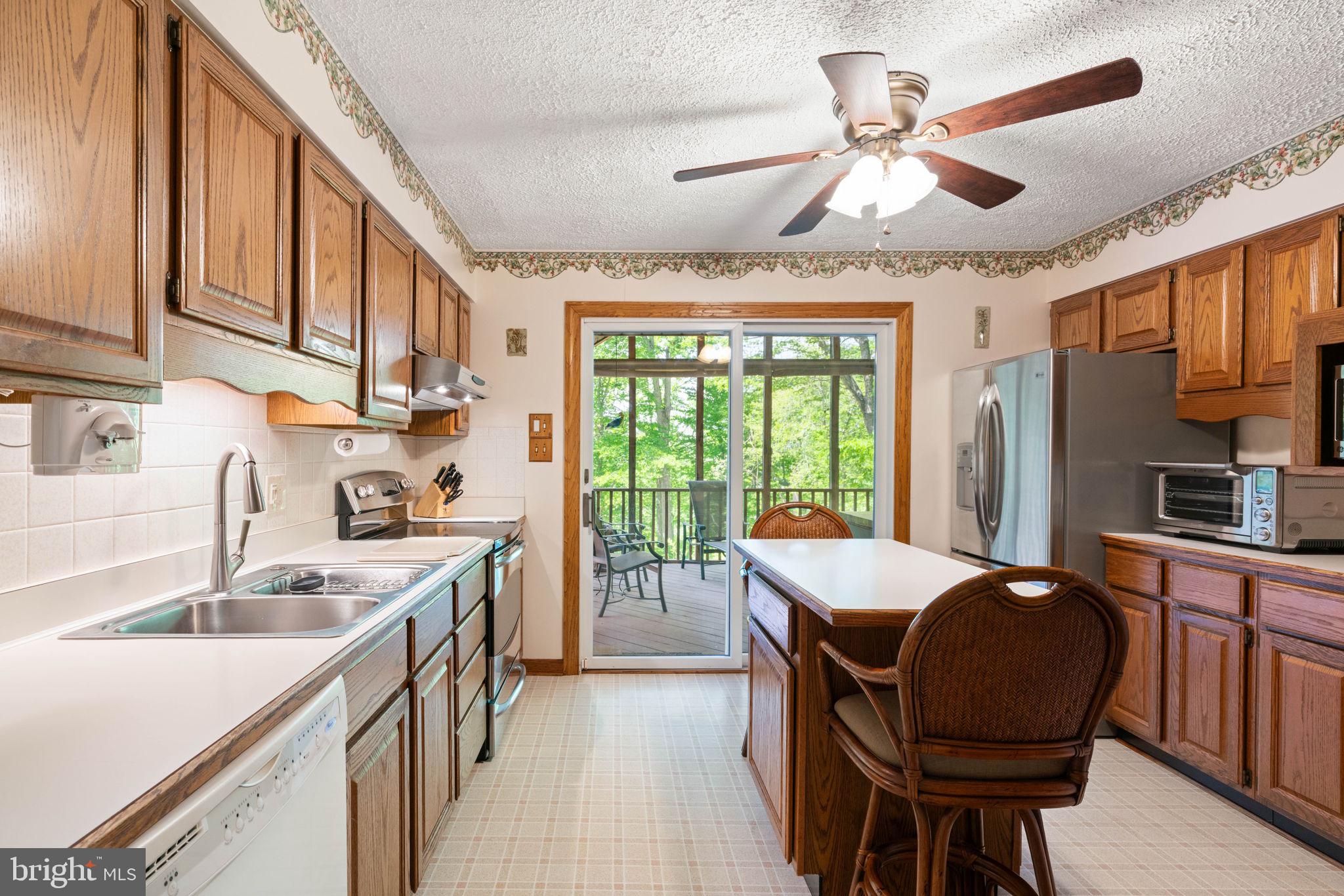 12020 12020 Parkriver Drive, Manassas, Virginia, 20112, USA, 4 Bedrooms Bedrooms, ,3 BathroomsBathrooms,Residential,For Sale,12020 Parkriver Drive,417cb490-de51-4e17-aa92-3796af