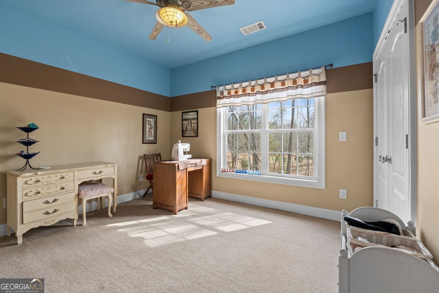 No HOA or restrictions! Full basement w/in-law suite! All Brick! Come – image 29