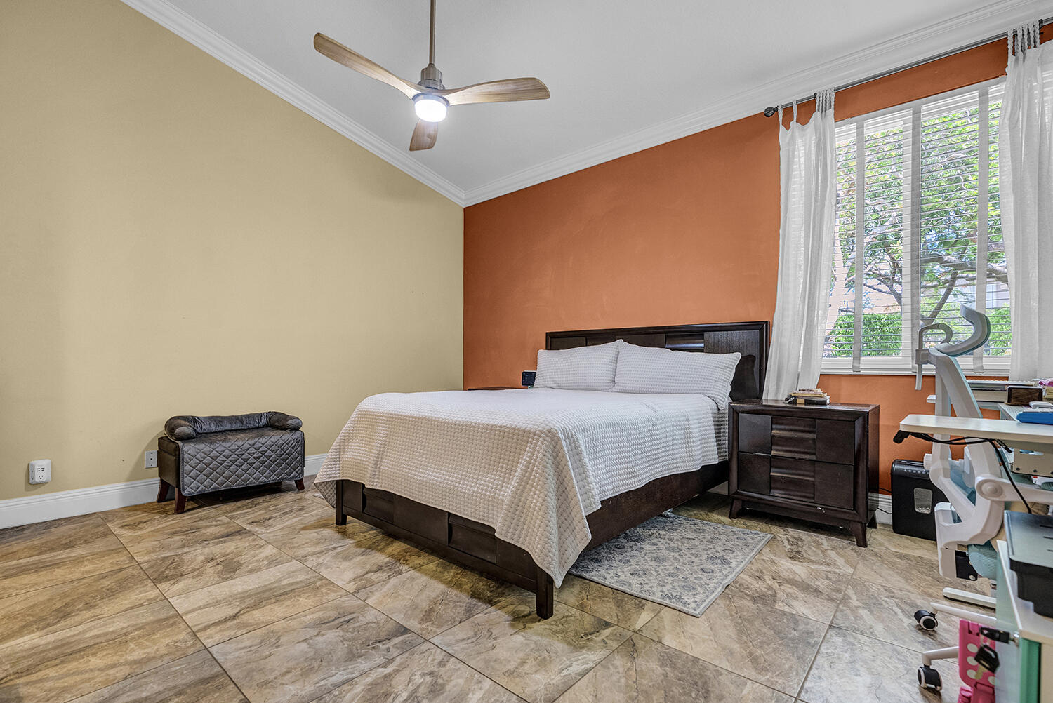 Welcome to Heron Bay, a beautiful and desirable gated community offeri – image 17