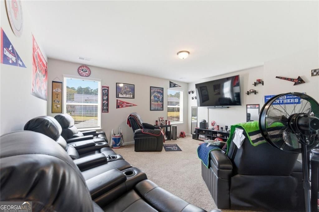 MOTIVATED SELLER/Excuse the packing up activity/Updated pictures comin – image 29
