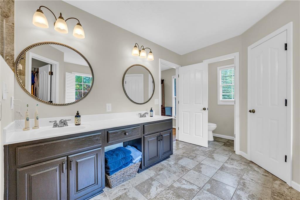 6200 6200 Bent Tree Cove, Murrayville, Georgia, 30564, USA, 5 Bedrooms Bedrooms, ,4 BathroomsBathrooms,Residential,For Sale,6200 Bent Tree Cove,7747079