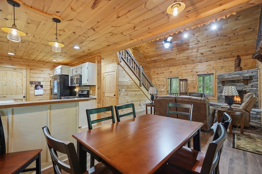 OWNER FINANCING AVAILABLE. SELLER IS CURRENTLY OFFERING 4% WITH 15% DO – image 20