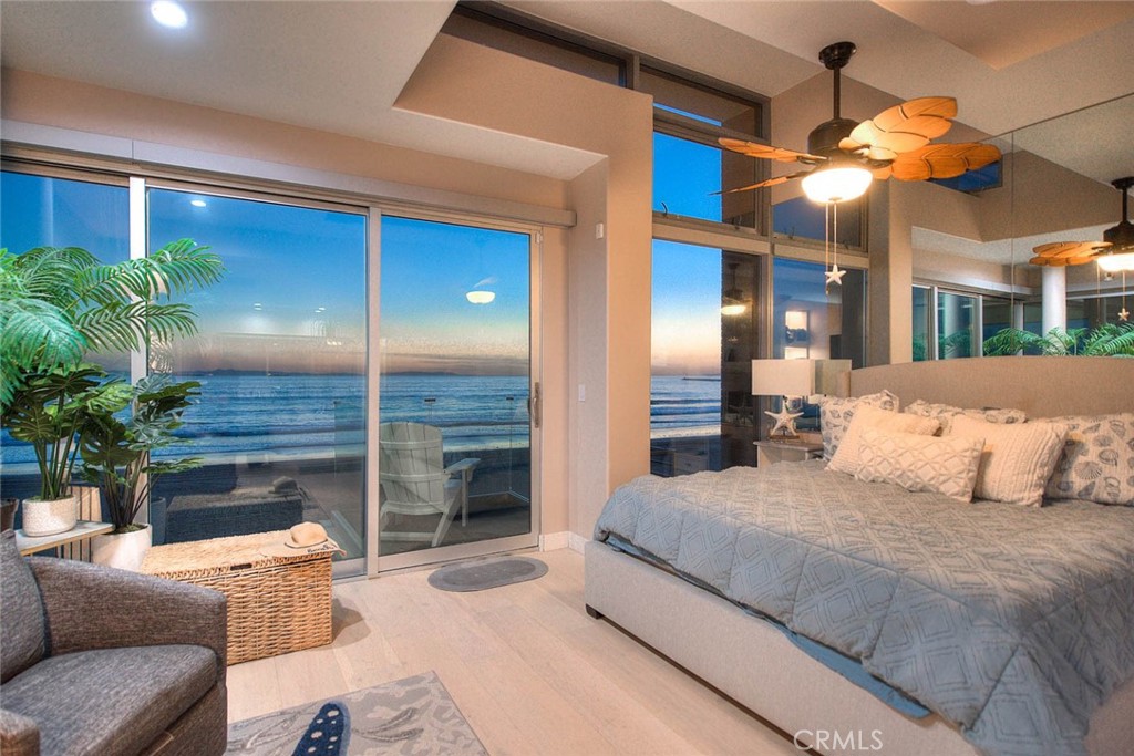 99 99 A Surfside, Surfside, California, 90743, USA, 4 Bedrooms Bedrooms, ,4 BathroomsBathrooms,Residential,For Sale,99 A Surfside,CV26025098