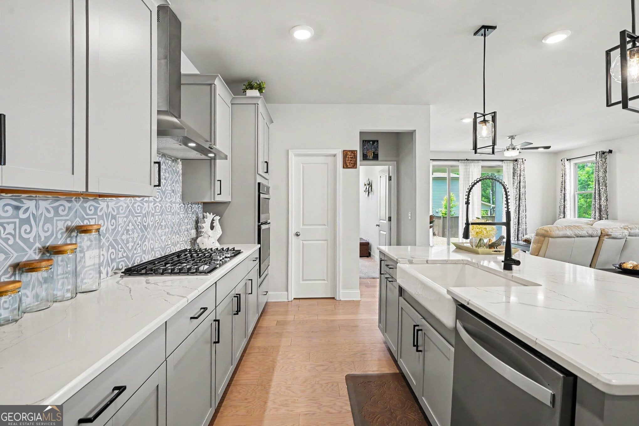5 BEDROOM/3.5 BATH and over 3100 SF! This lovely like new double cul d – image 15